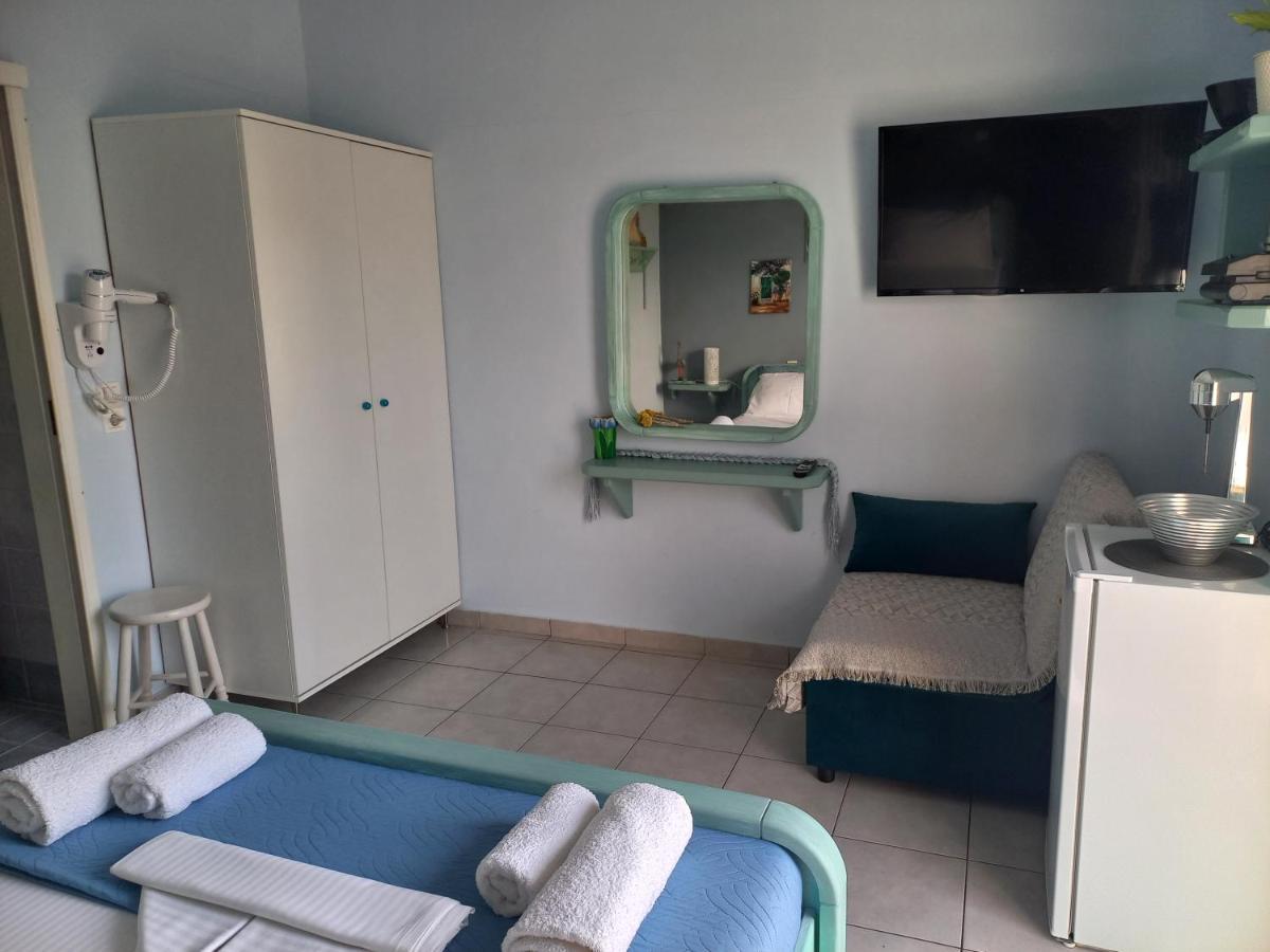 Mulberry House Hotell Elafónisos Eksteriør bilde