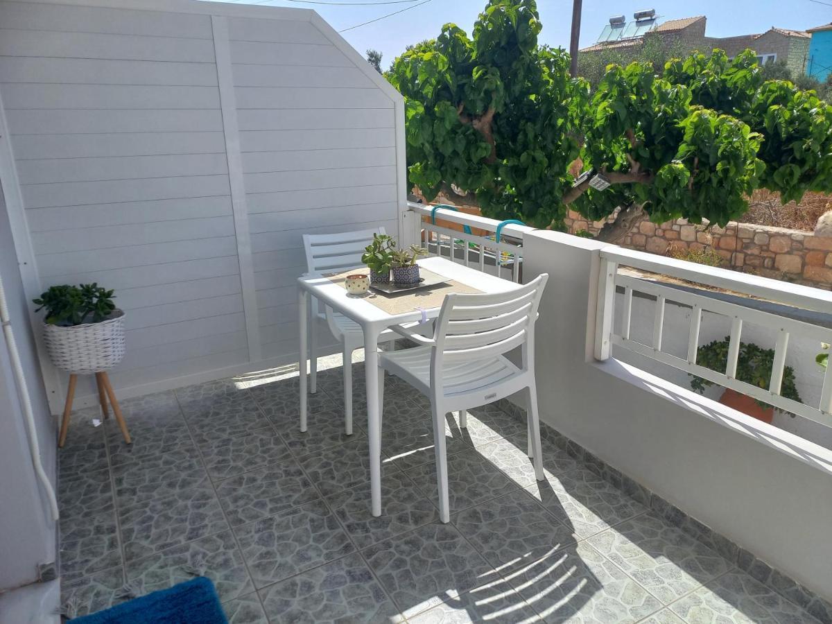 Mulberry House Hotell Elafónisos Eksteriør bilde